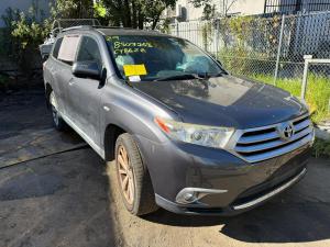 2011 Toyota Kluger image 1