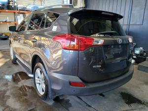 2013 Toyota Rav4 XA40 image 1