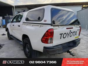 2019 Toyota Hilux image 1