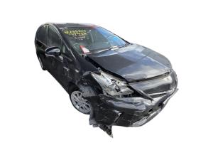 2012 Toyota Prius ZVW40R WAGON image 1