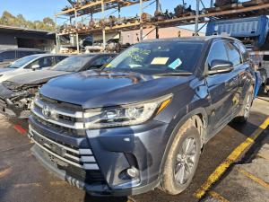 2017 Toyota Kluger GSU50R image 1