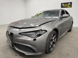 2017 Alfa Romeo Giulia 2.0L AUTO 8SPD RWD VELOCE image 1
