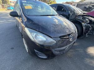 2011 Mazda 2 DE image 1