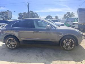 2015 Porsche Macan 95B image 1