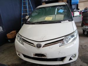2018 Toyota Tarago ACR50R image 1