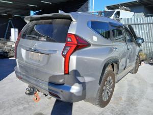 2022 Mitsubishi Pajero Sport QE-QF image 1