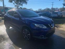 2014 Nissan Qashqai J11 image 1