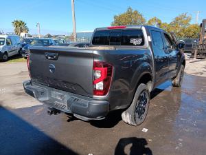 2021 Nissan Navara NP300 image 1