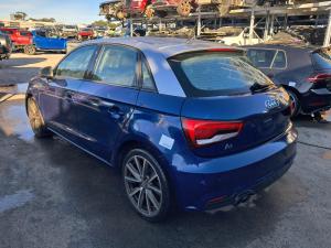 2016 Audi A1 8X image 1