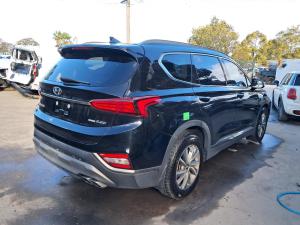 2018 Hyundai Santa Fe TM image 1