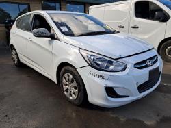 2015 Hyundai Accent RB image 1