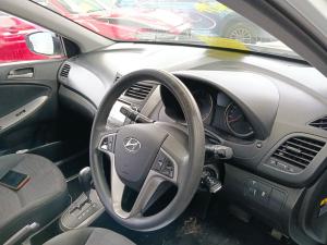 2017 Hyundai Accent RB image 1