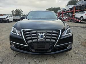 2015 Toyota Crown AWS210 image 1