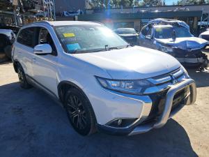 2016 Mitsubishi Outlander ZJ-ZL image 1