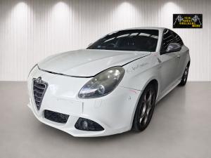 2014 Alfa Romeo Giulietta 1.7T 940A1000 MAN 6SPD FWD QV image 1
