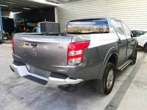 2017 Mitsubishi Triton MQ-MR image 1