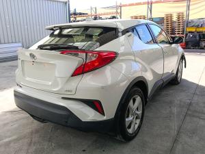 2017 Toyota C-hr GEN 1 image 1