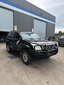 2004 Toyota Prado image 1