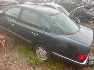 1998 Mercedes Benz E280 W210 image 1