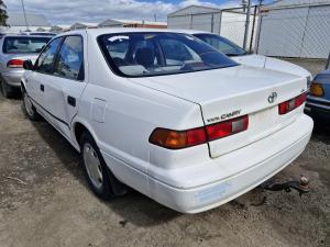 1999 Toyota Camry image 1