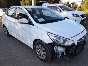 2016 Hyundai Accent image 1