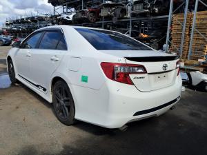 2014 Toyota Camry ASV50/AVV/50 image 1