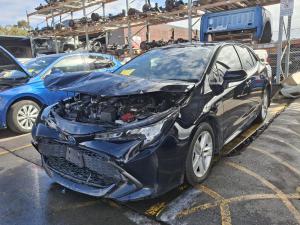 2018 Toyota Camry ZWE211R image 1