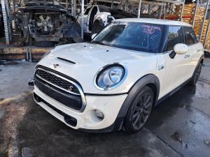 2016 Mini Cooper F55/F56/F57 image 1