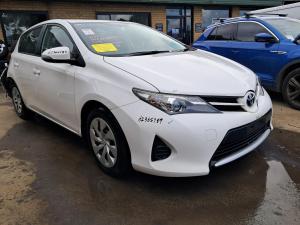 2013 Toyota Corolla ZRE182R image 1