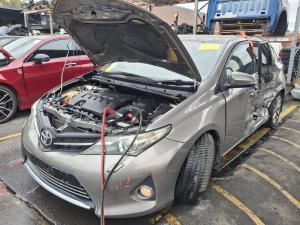 2012 Toyota Corolla ZRE182R image 1