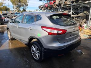 2014 Nissan Qashqai J11 image 1