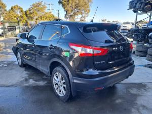 2014 Nissan Qashqai J11 image 1