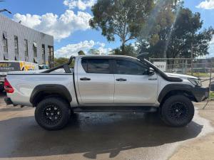 2015 Toyota Hilux GUN126R image 1