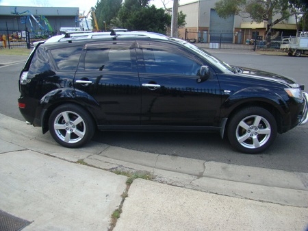 mitsubishi Outlander Apr 2007 Parts & Wrecking