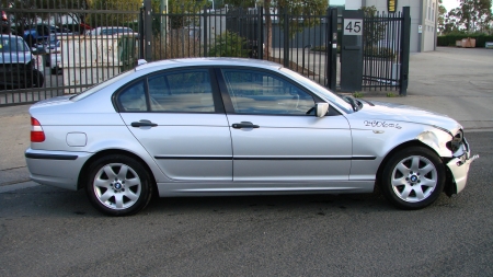 bmw 318i May 2004 Parts & Wrecking