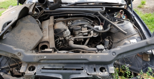 bmw 2004 Parts & Wrecking