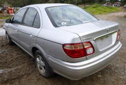 2000 Nissan  N16 image 2