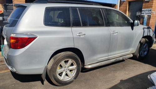 toyota Kluger Oct 2009 Parts & Wrecking
