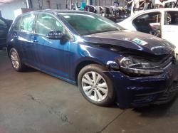 2019 Volkswagen Golf TSI TRENDLINE image 2