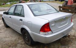 2001 Ford Laser KQ image 2