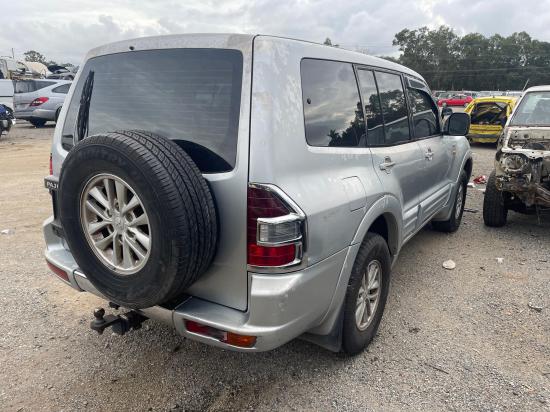 mitsubishi Pajero 2003 Parts & Wrecking