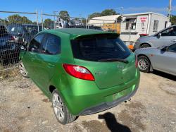 2009 Mazda 2 image 2
