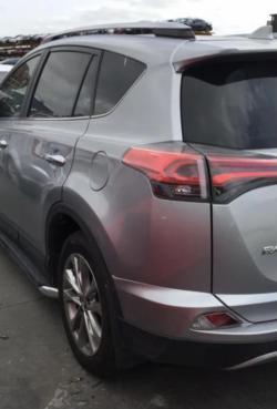 2018 Toyota Rav4 Cruiser image 2