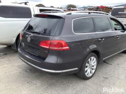 2012 Volkswagen Passat Wagon image 2