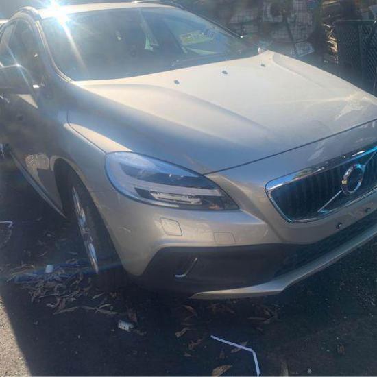 volvo S40 2017 Parts & Wrecking