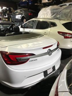 2015 Holden Cascada image 2