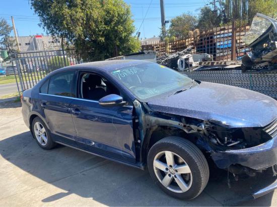 volkswagen Jetta Jan 2014 Parts & Wrecking