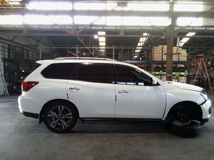 nissan Pathfinder R52 TI FWD Mar 2019 Parts & Wrecking