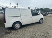 2022 Hyundai Staria image 2