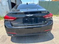 2015 Hyundai Genesis image 2